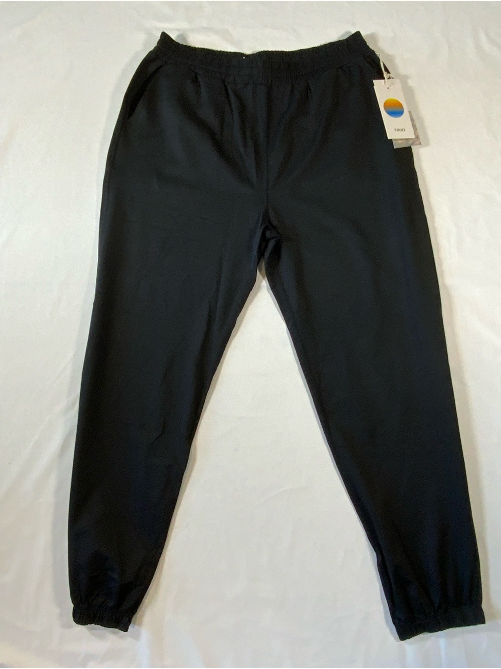 Vuori Heathered Black boyfriend Joggers with Elastic Waistband